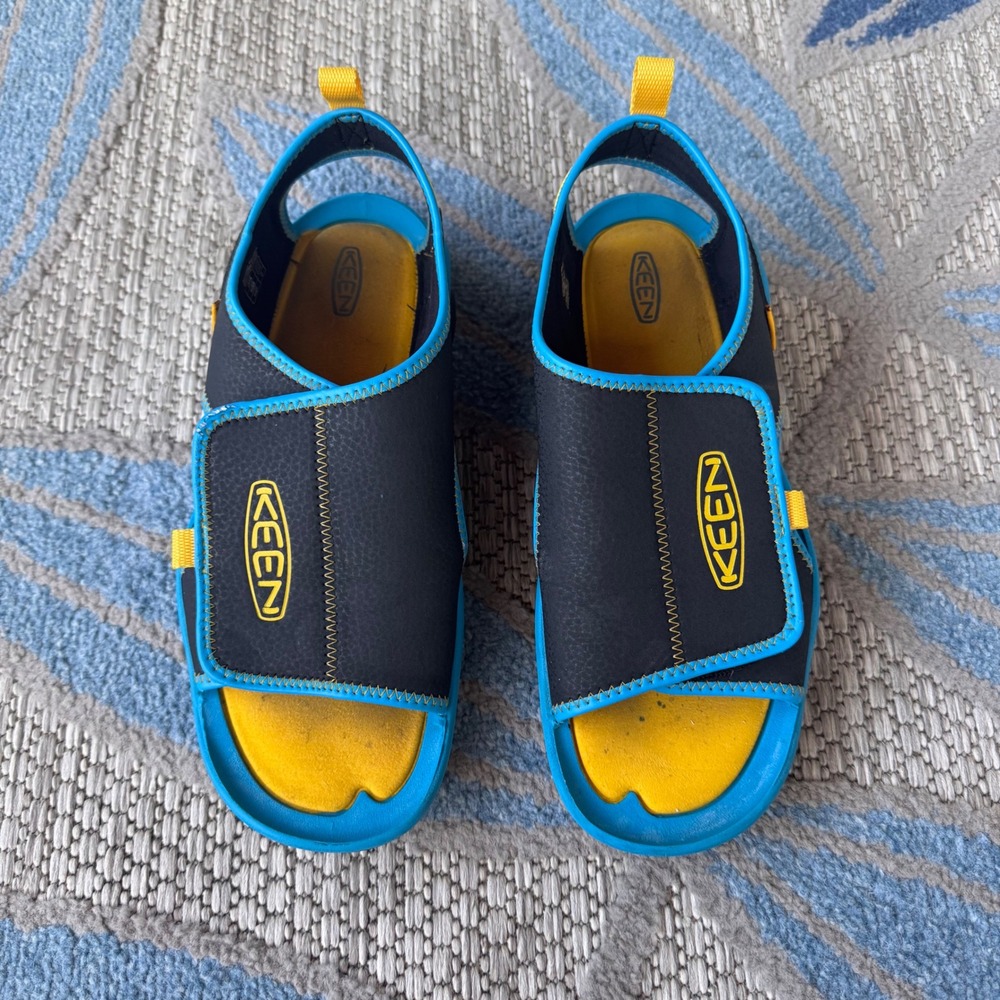 Keen Kids' Knotch‎ River OT Sandal Big Kid Size 6 Black Vivid Blue